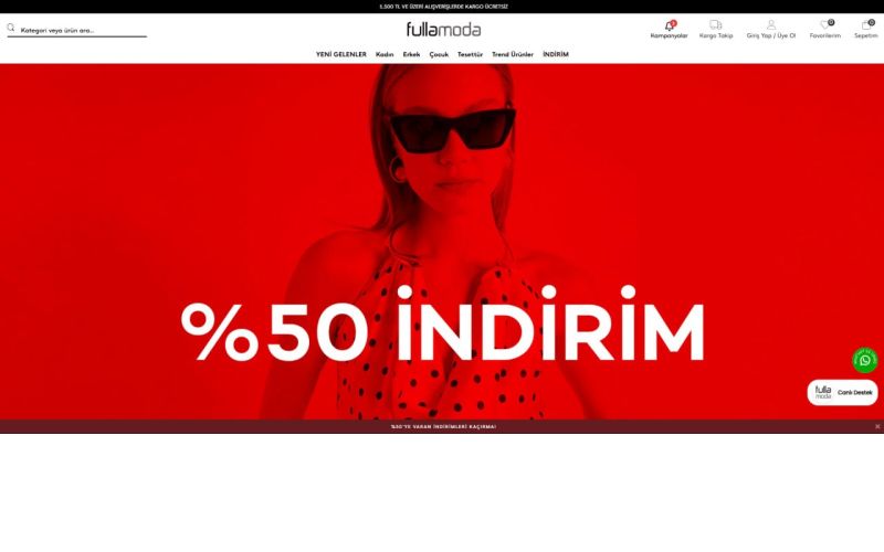 Fullamoda web sitesinin ana sayfa görünümü